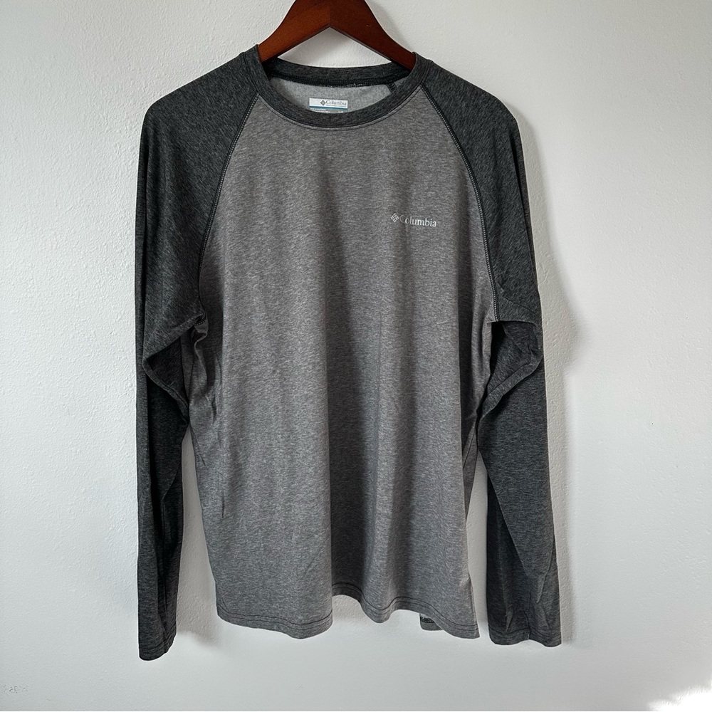 Columbia Men's Two-Tone Gray Long Sleeve Tee